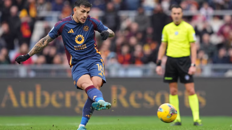 El entrenador de la Roma dio su veredicto sobre la posible salida de Leandro Paredes a Boca Juniors