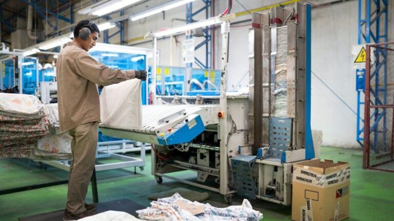 Gobierno acompañará reclamo de las textiles fueguinas