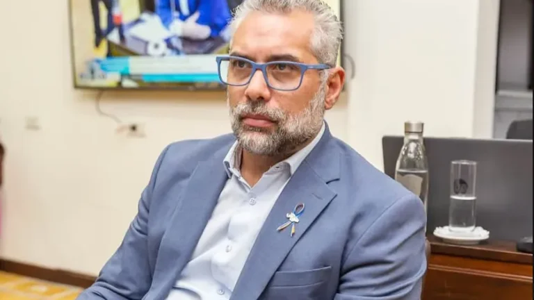 Lapadula cuestionó la falta de avances del Presupuesto 2026 y alertó sobre la “comodidad” del Gobierno con un esquema reconducido