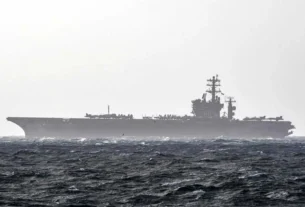 La Armada Argentina opera junto a buques de Estados Unidos en el Mar Argentino