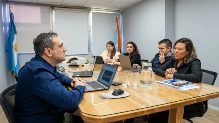 Municipios reclamaron millonarias deudas por coparticipación y Provincia prometió acelerar transferencias