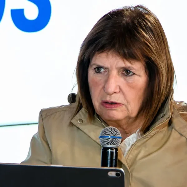 Ante la presión social, el oficialismo dio de baja la cláusula de venta de tierras a extranjeros