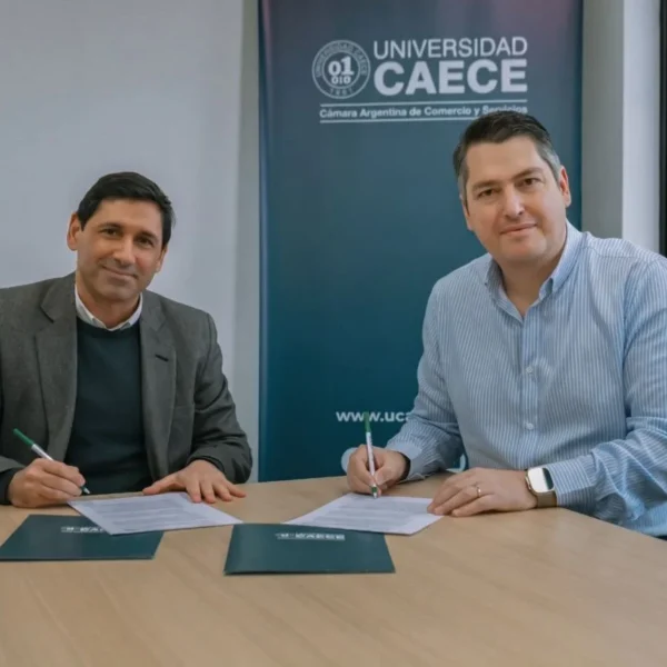 Martín Perez firmó un convenio con la Universidad CAECE para sumar carreras a Río Grande