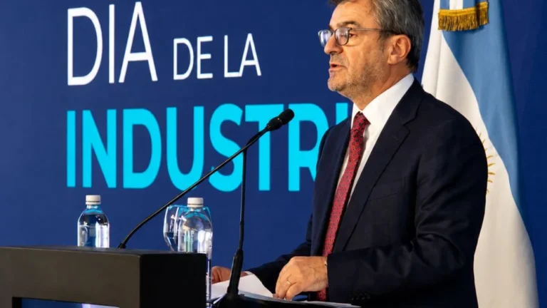 Día de la Industria: «Es fundamental recuperar el consumo» el pedido de la UIA al Gobierno